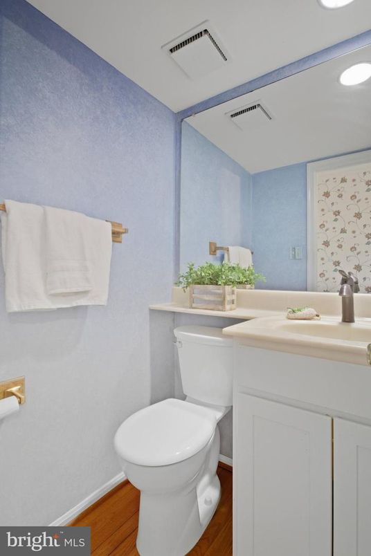 Bathroom, Interior, Recessed Lighting, Wood Texture Flooring