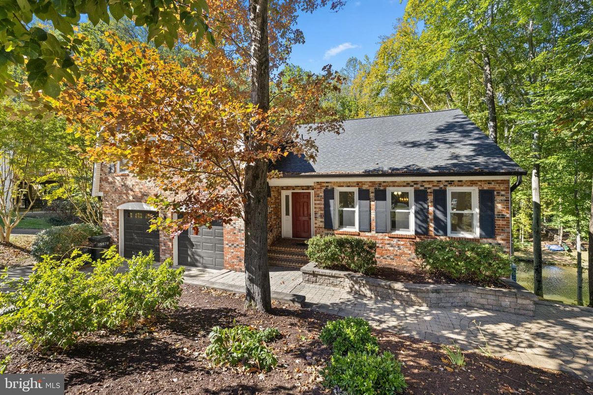 Exterior, Facade, Brick Facade, Cape Cod