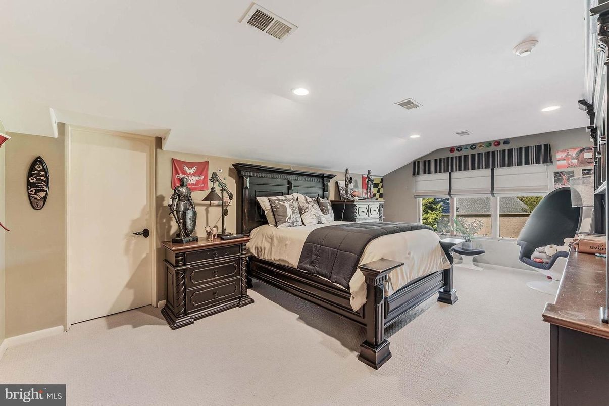 Bedroom, Interior, Recessed Lighting