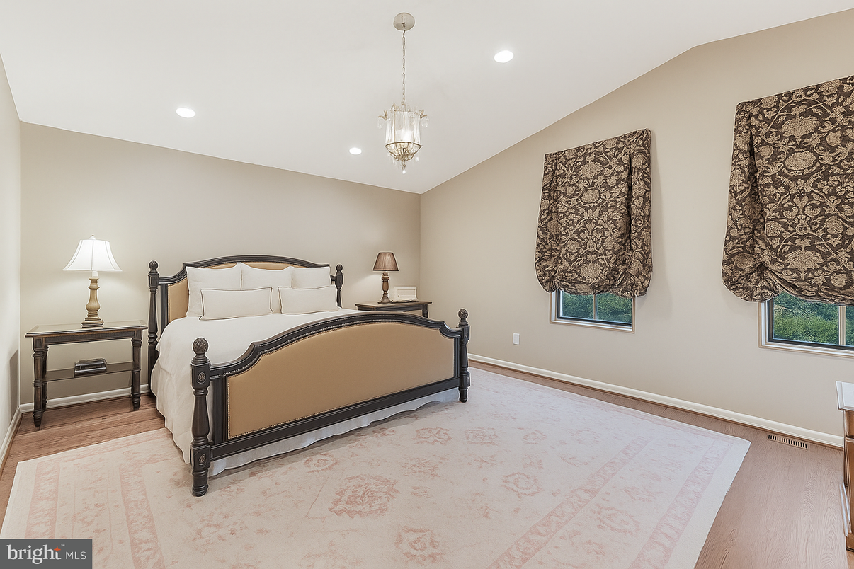 Bedroom, Interior, Pendant Lights, Recessed Lighting, Wood Texture Flooring