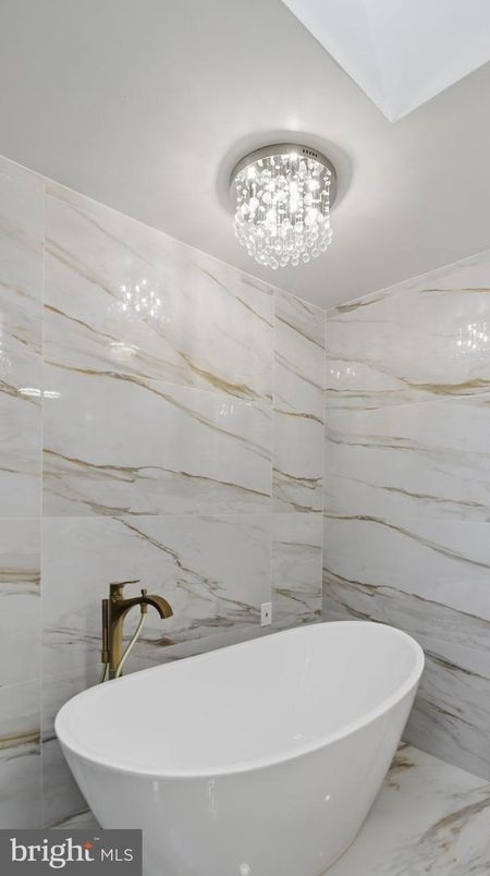 Bathroom, Free Standing Baths, Interior, Marble Walls