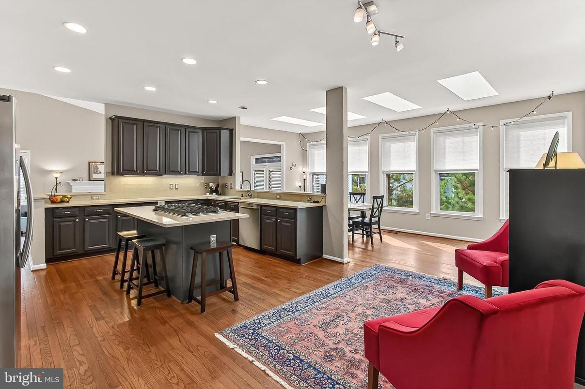 Dining room, Interior, Kitchen, Recessed Lighting, Wood Texture Flooring