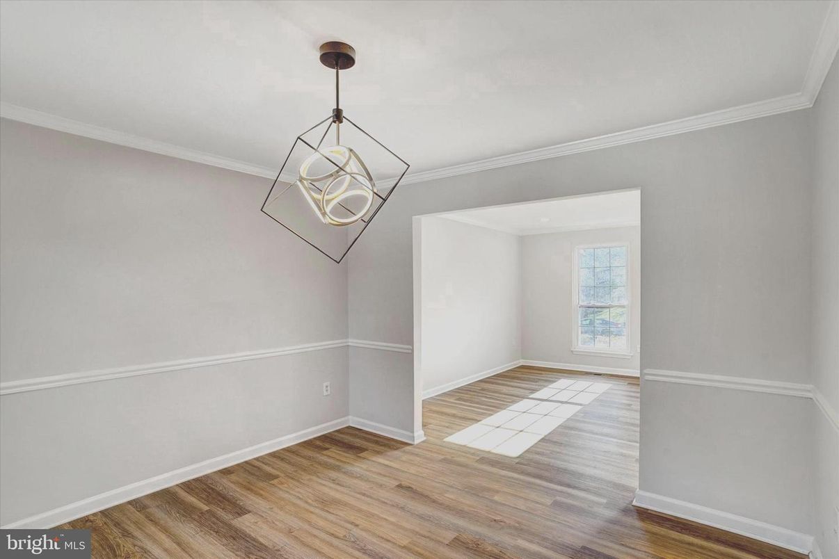 Empty room, Interior, Pendant Lights, Wood Texture Flooring