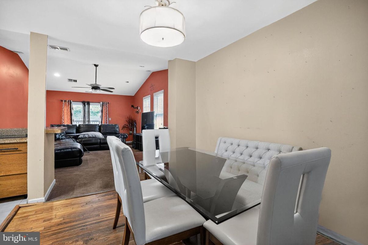 Dining room, Interior, Living room, Recessed Lighting, Wood Texture Flooring