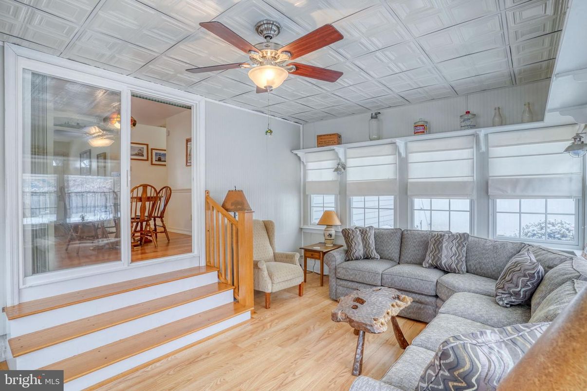 Dining room, Interior, Living room, Wood Texture Flooring