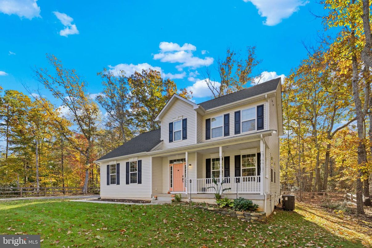 Exterior, Facade, Farmhouse