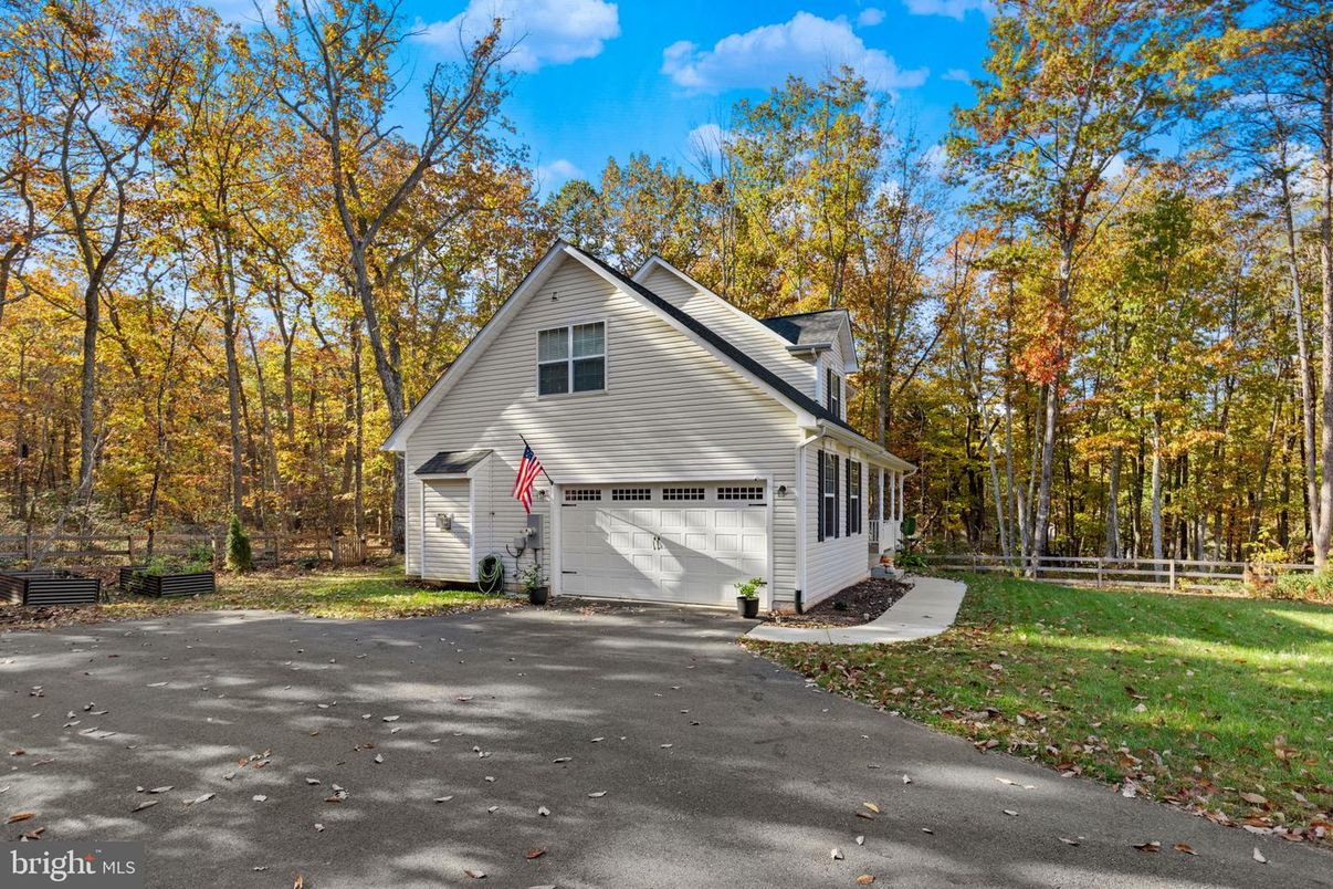 Detached Garage, Exterior