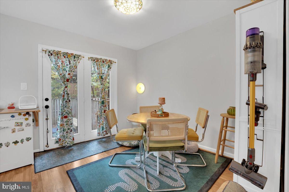 Dining room, Interior, Wood Texture Flooring