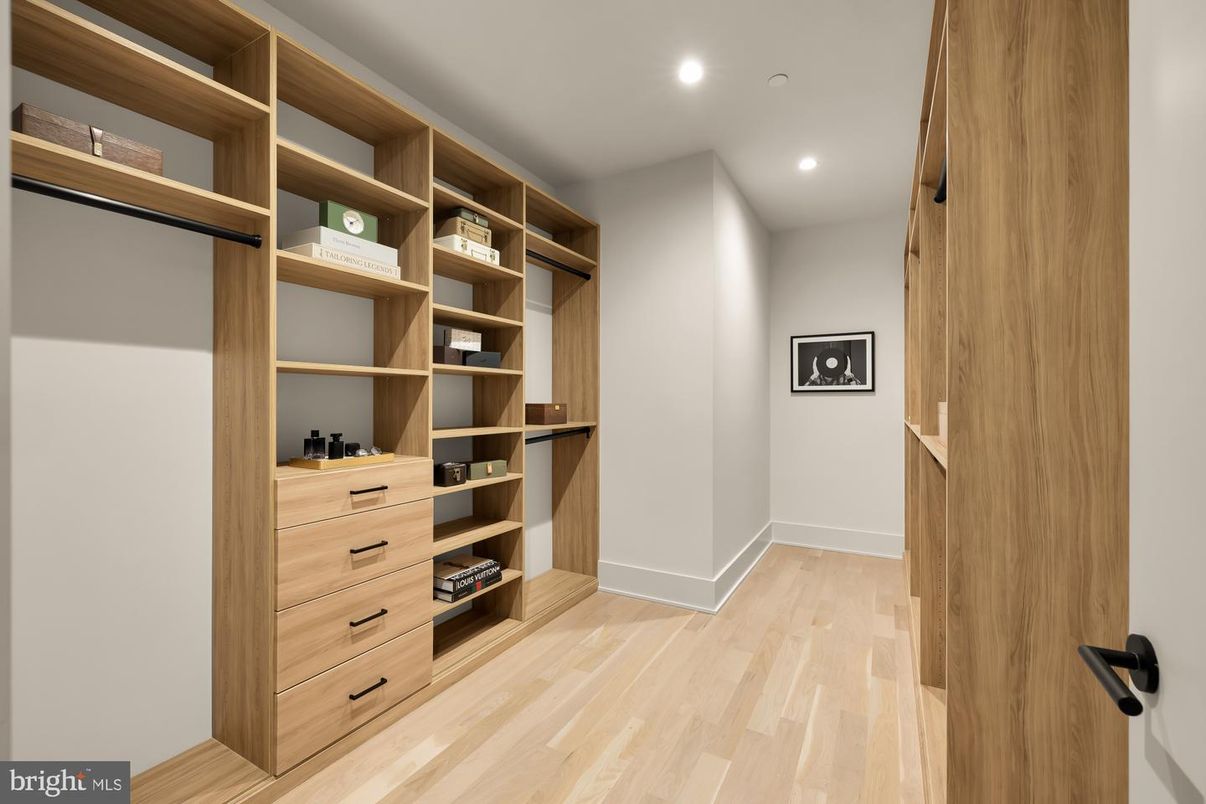Interior, Recessed Lighting, Walk-in Closets, Wood Texture Flooring