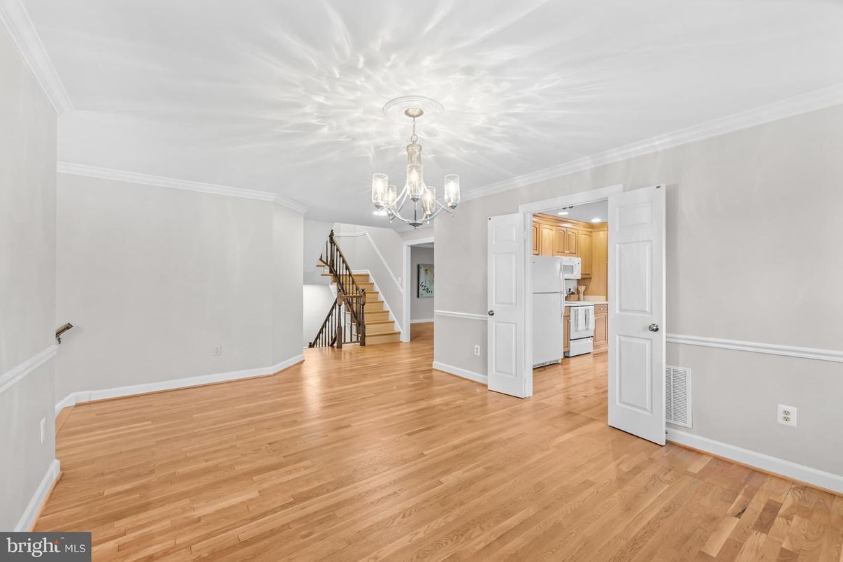 Chandelier, Interior, Kitchen, Wood Texture Flooring