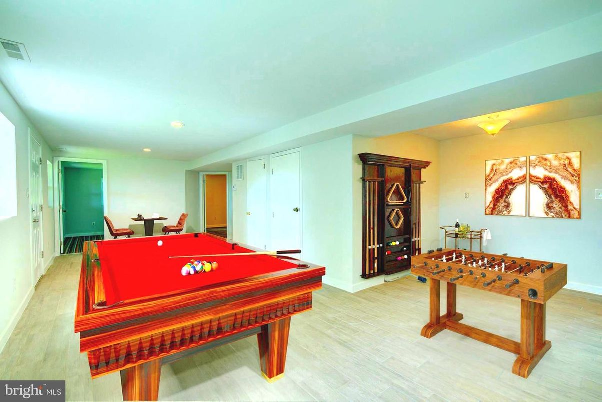 Billiard Table, Game Room, Interior, Recessed Lighting, Wood Texture Flooring