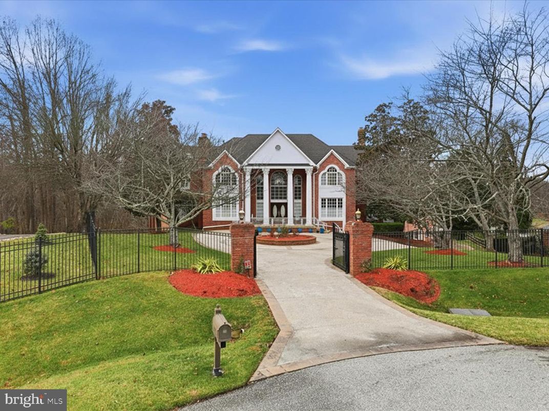 Backyard, Exterior, Facade, Brick Facade, None