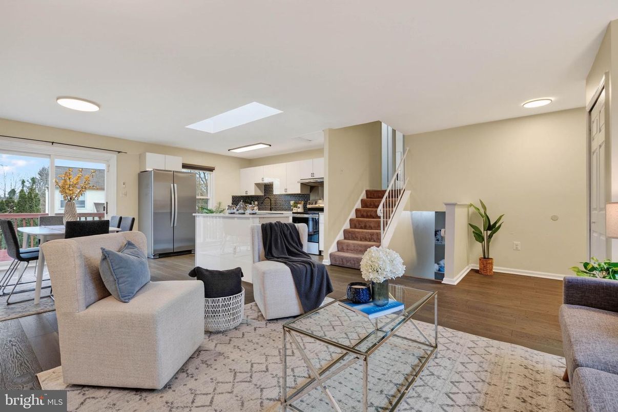 Dining room, Interior, Kitchen, Living room, Recessed Lighting, Stainless Steel Appliances, Wood Texture Flooring