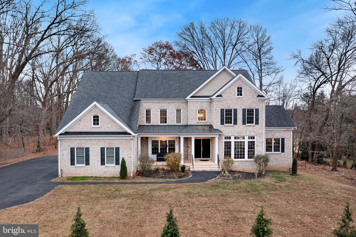 Exterior, Facade, Farmhouse