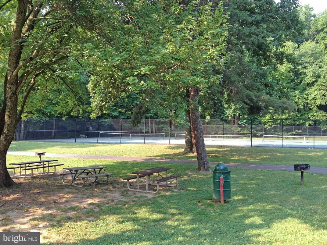 Exterior, Tennis Courts