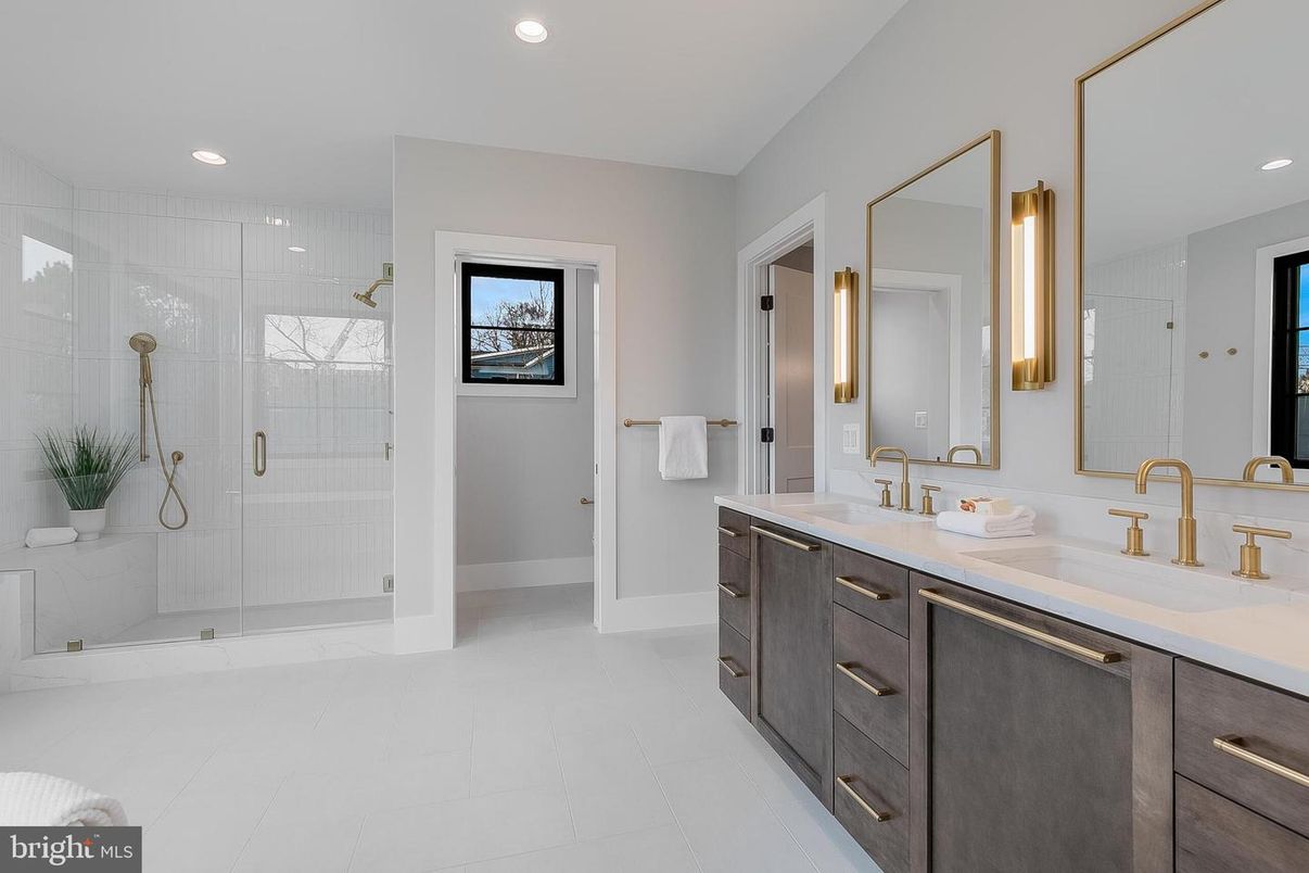 Bathroom, Dual Sink Vanities, Glass Shower, Interior, Recessed Lighting