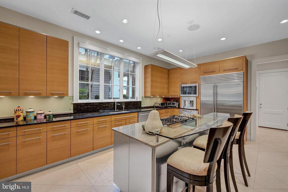 Interior, Kitchen, Pendant Lights, Recessed Lighting, Stainless Steel Appliances