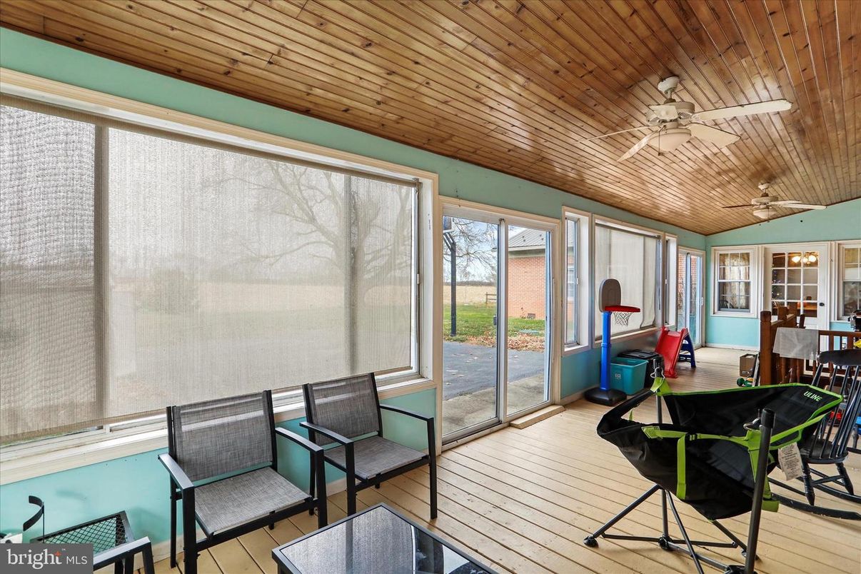 Interior, Sun Room, Wooden Ceilings, Wood Texture Flooring