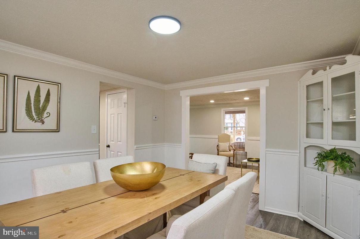 Dining room, Interior, Recessed Lighting, Wood Texture Flooring