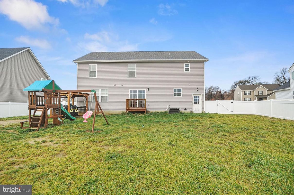 Backyard, Exterior, Playground