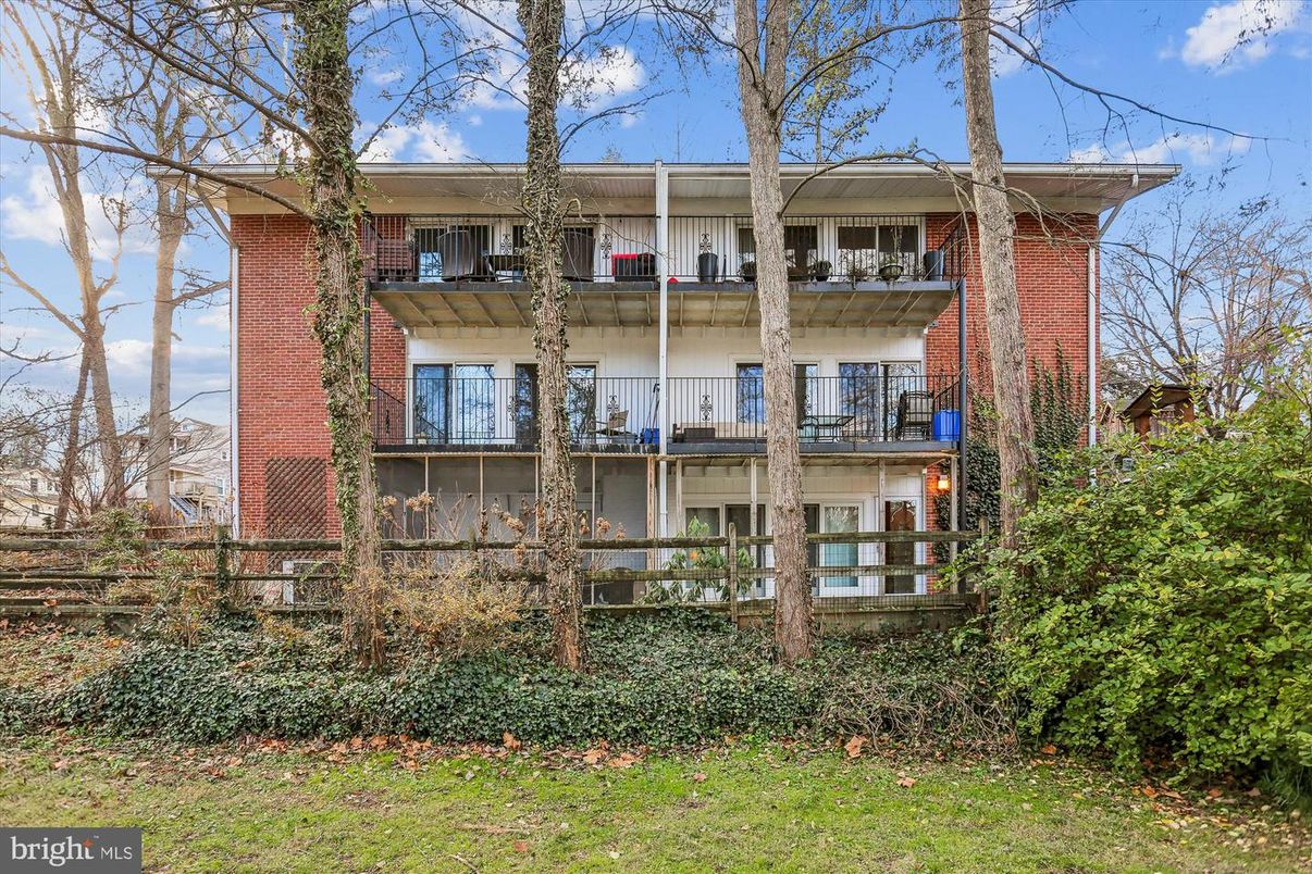 Exterior, Facade, Brick Facade, Modern