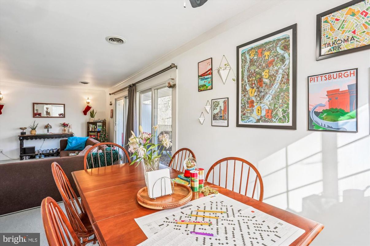 Dining room, Interior
