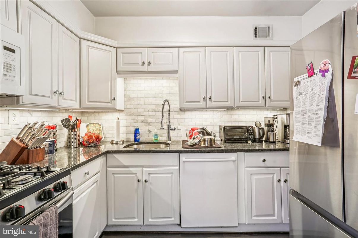 Interior, Kitchen, Stainless Steel Appliances