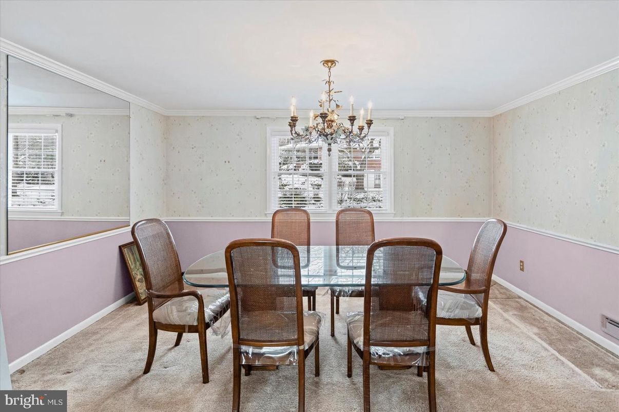 Chandelier, Dining room, Interior