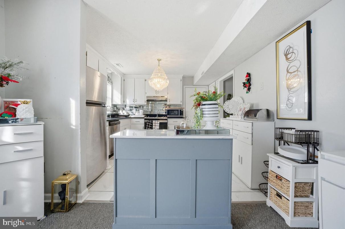 Chandelier, Interior, Kitchen, Stainless Steel Appliances