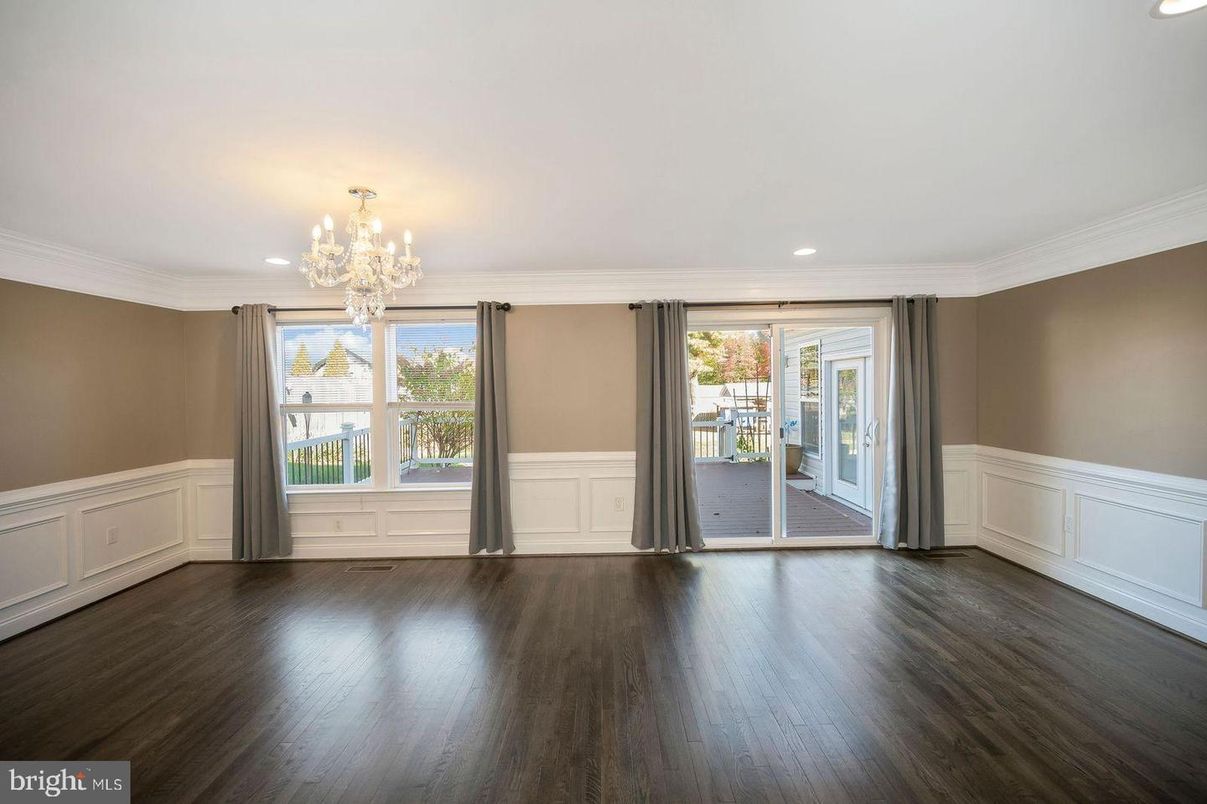 Chandelier, Empty room, Interior, Recessed Lighting, Wood Texture Flooring