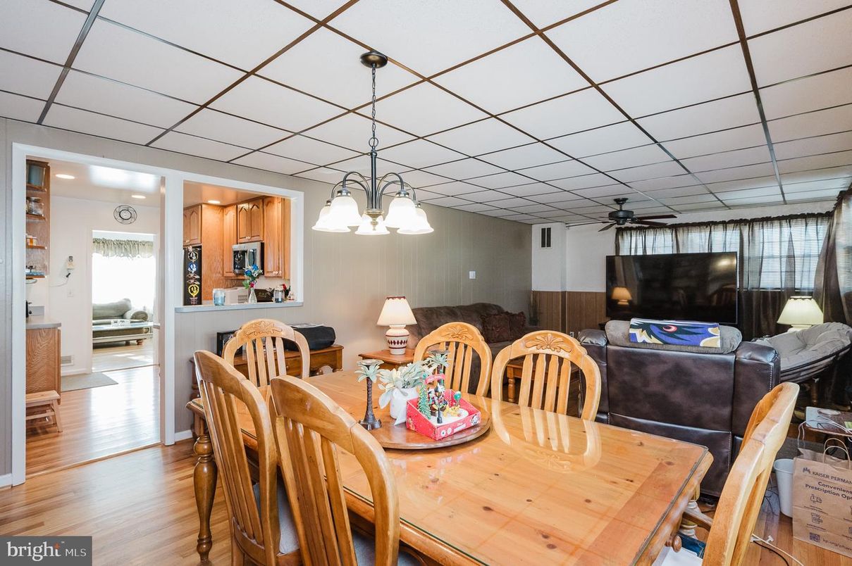 Dining room, Interior, Kitchen, Living room, Pendant Lights, Wood Texture Flooring