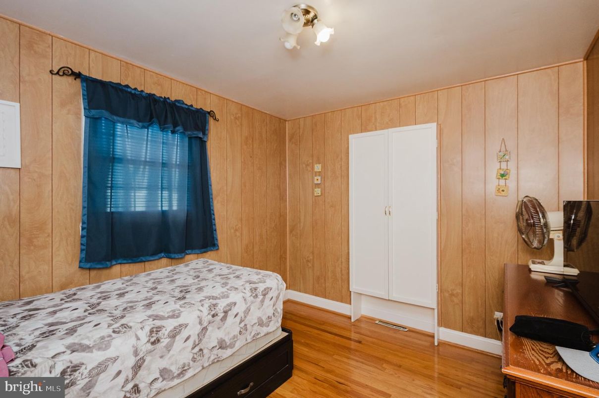 Bedroom, Interior, Wood Texture Flooring, Wooden Walls