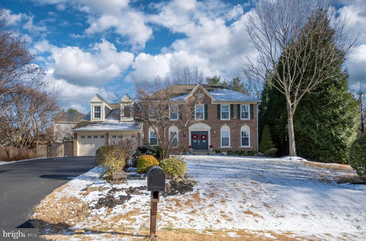 Attached, Exterior, Facade, Brick Facade, French Provincial