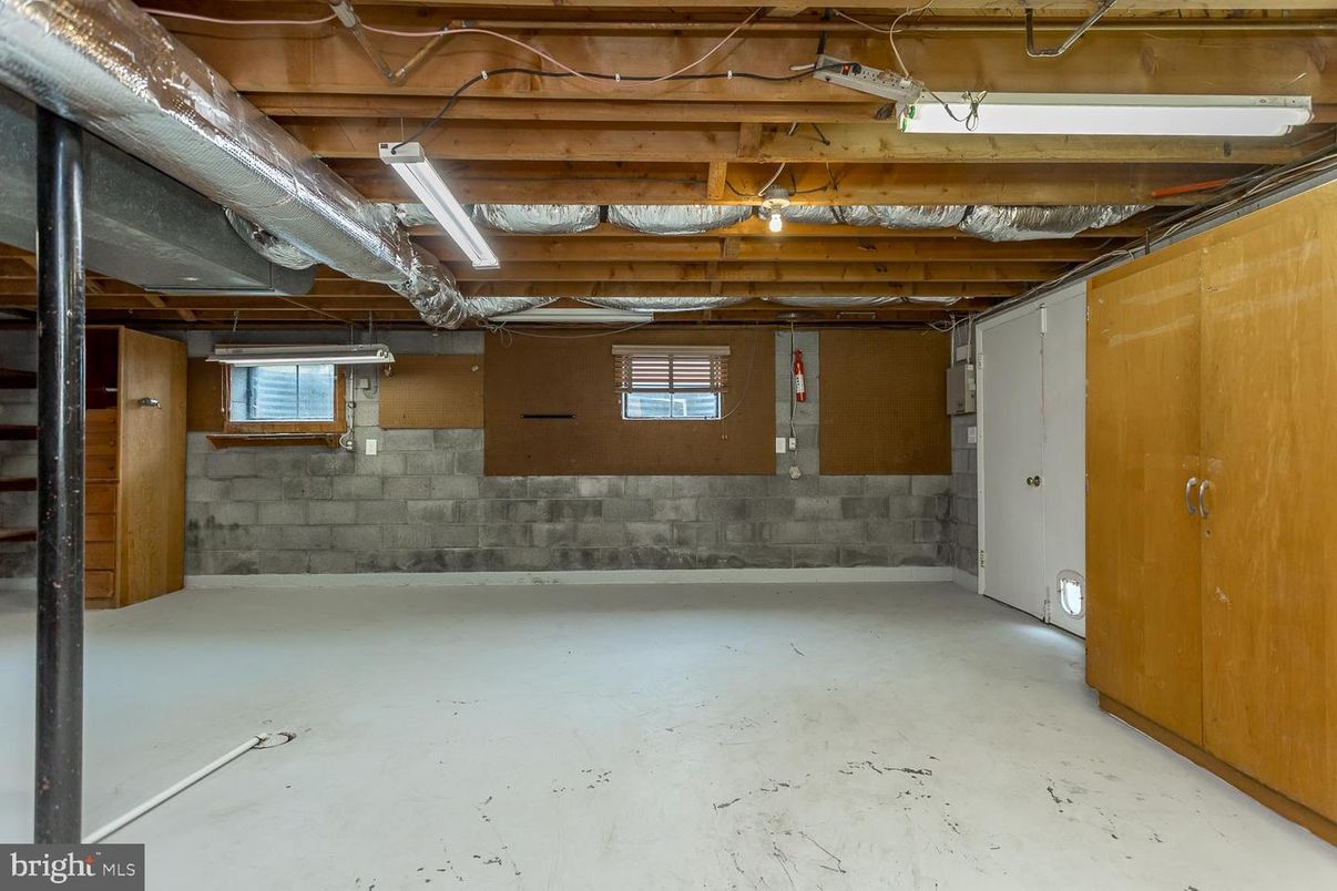 Interior, Wooden Beams, Wooden Walls