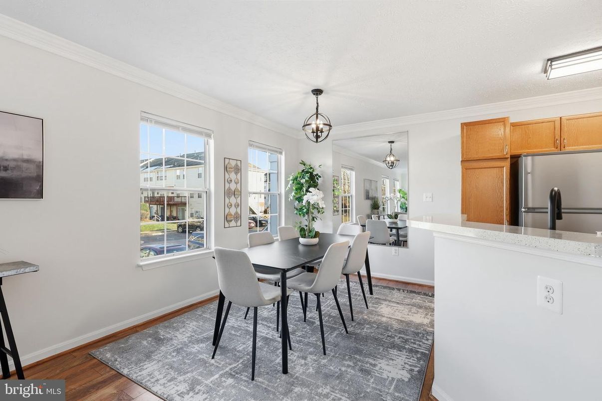 Chandelier, Dining room, Interior, Kitchen, Wood Texture Flooring