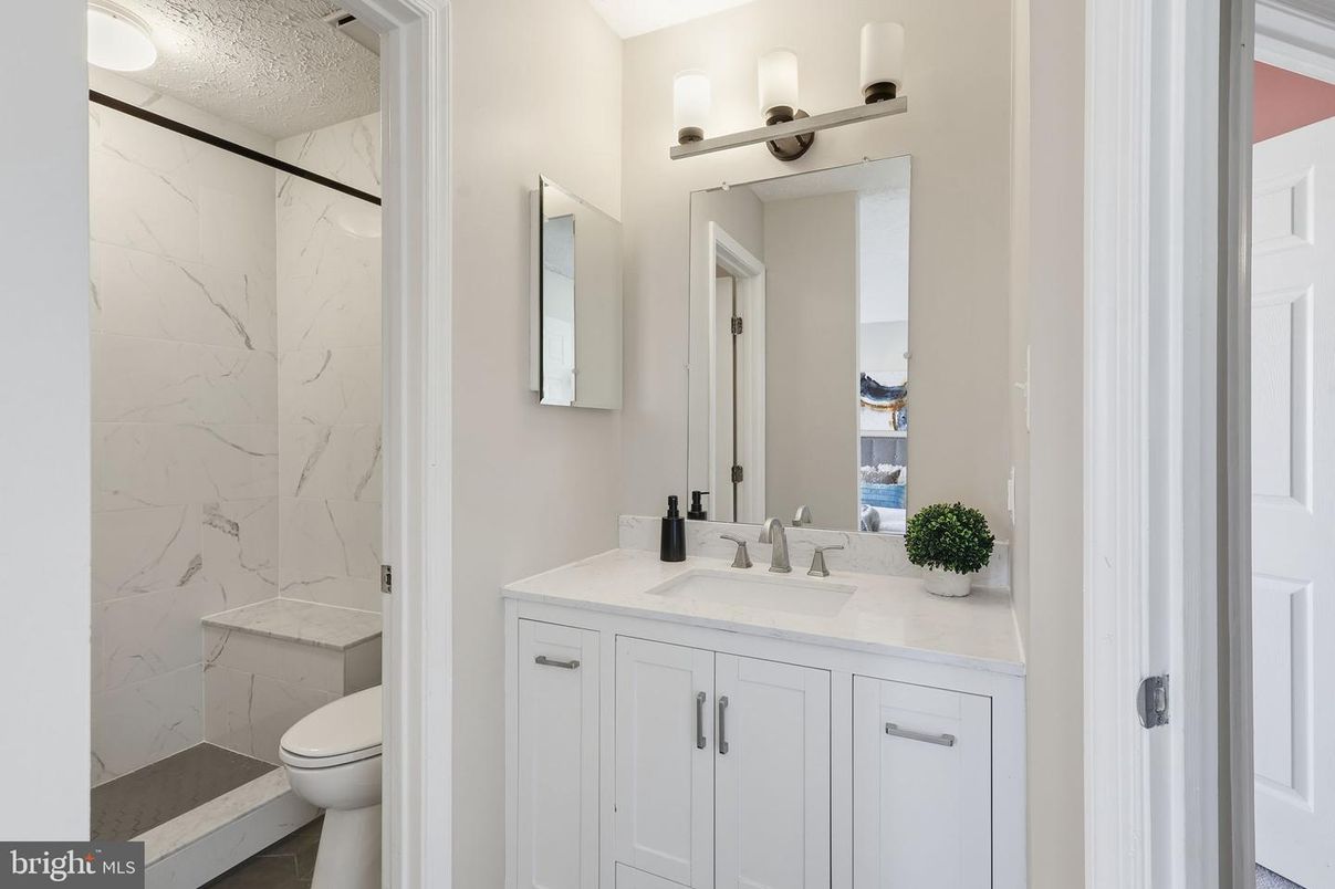 Bathroom, Interior, Marble Walls