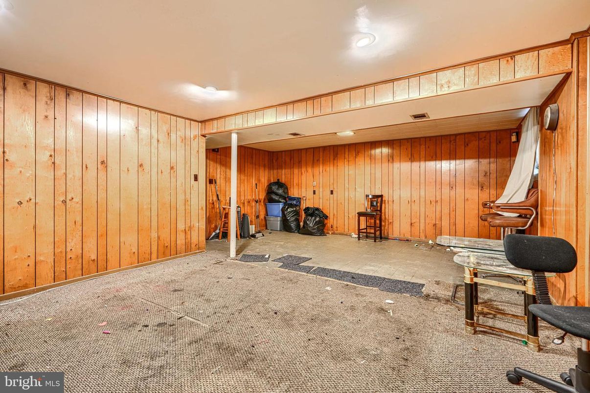 Interior, Recessed Lighting, Wooden Walls