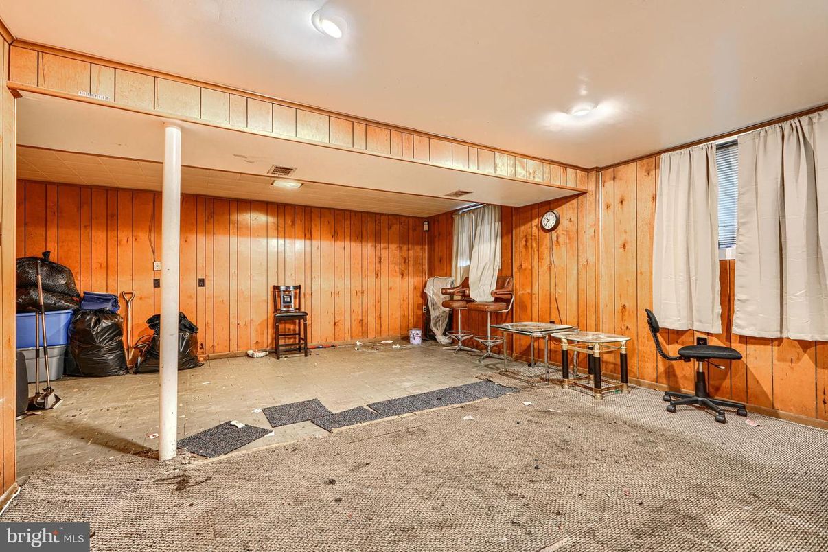 Interior, Recessed Lighting, Wooden Walls