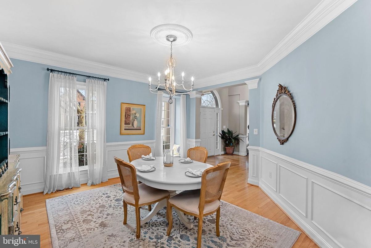 Chandelier, Dining room, Interior, Wood Texture Flooring