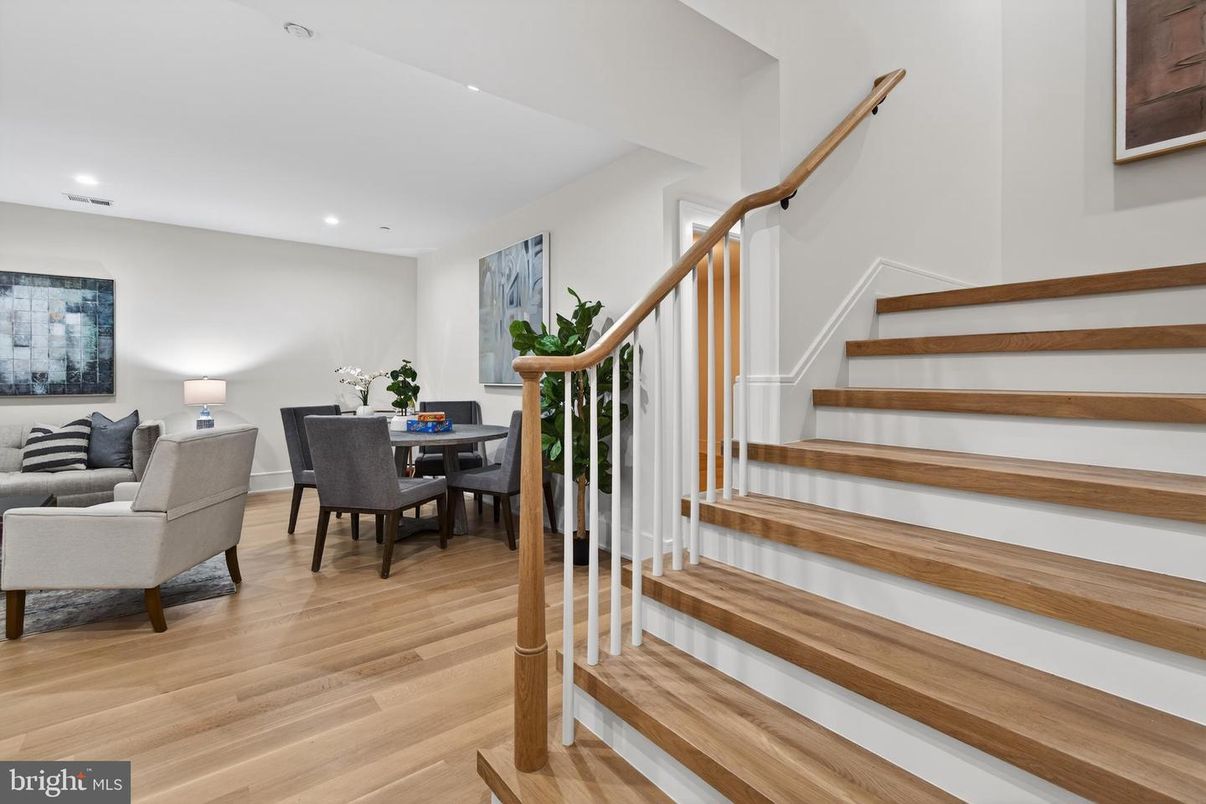 Dining room, Interior, Living room, Recessed Lighting, Wood Texture Flooring