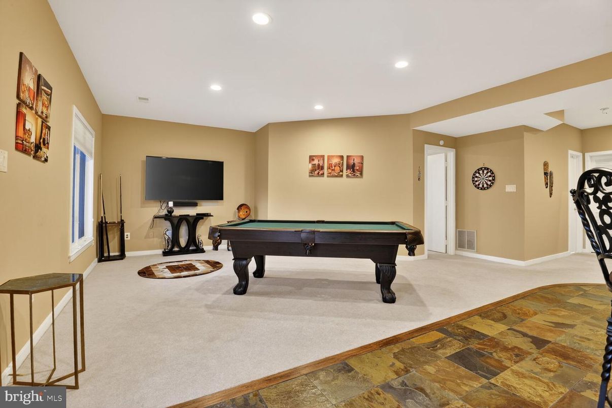 Billiard Table, Game Room, Interior, Recessed Lighting
