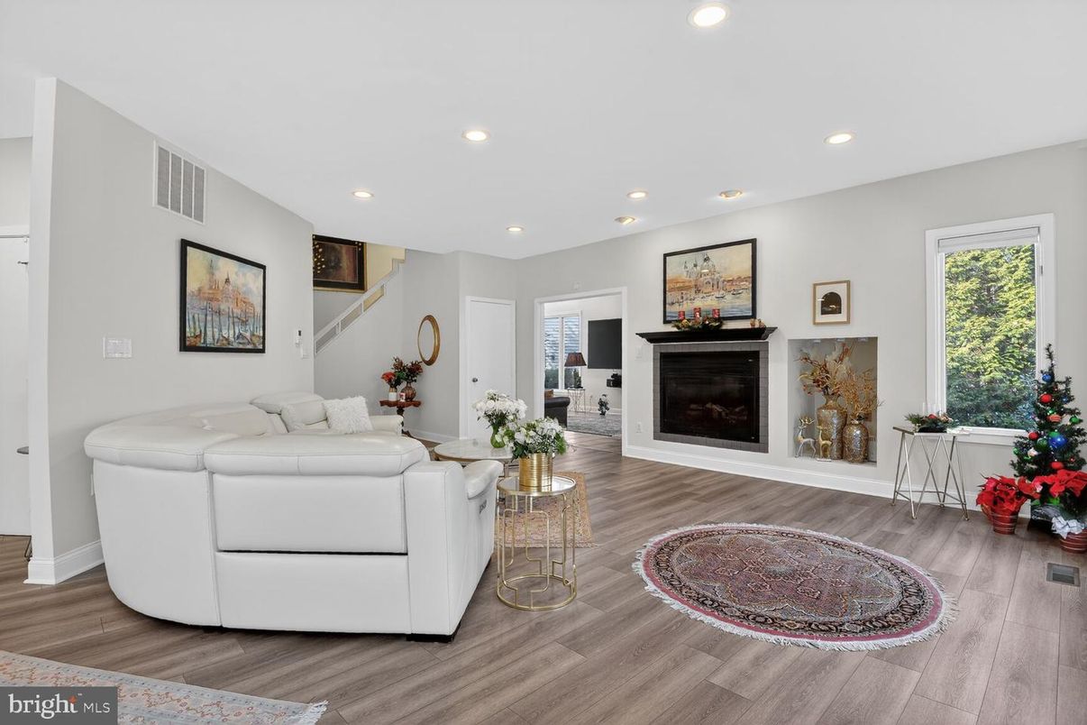 Fireplace, Interior, Living room, Recessed Lighting, Wood Texture Flooring