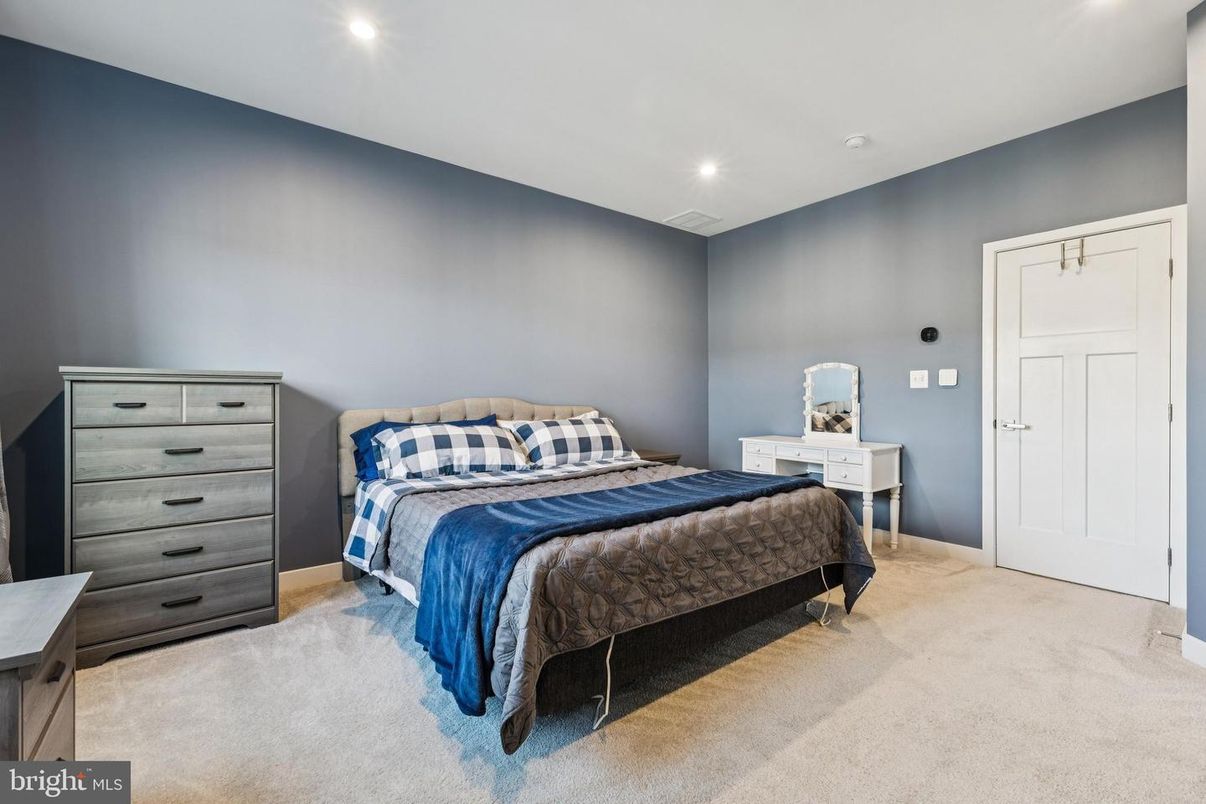 Bedroom, Interior, Recessed Lighting