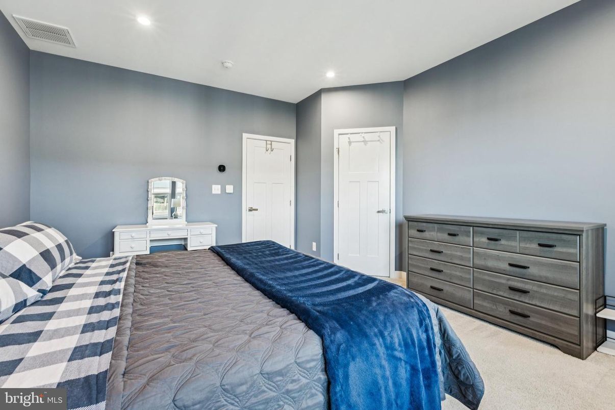 Bedroom, Interior, Recessed Lighting