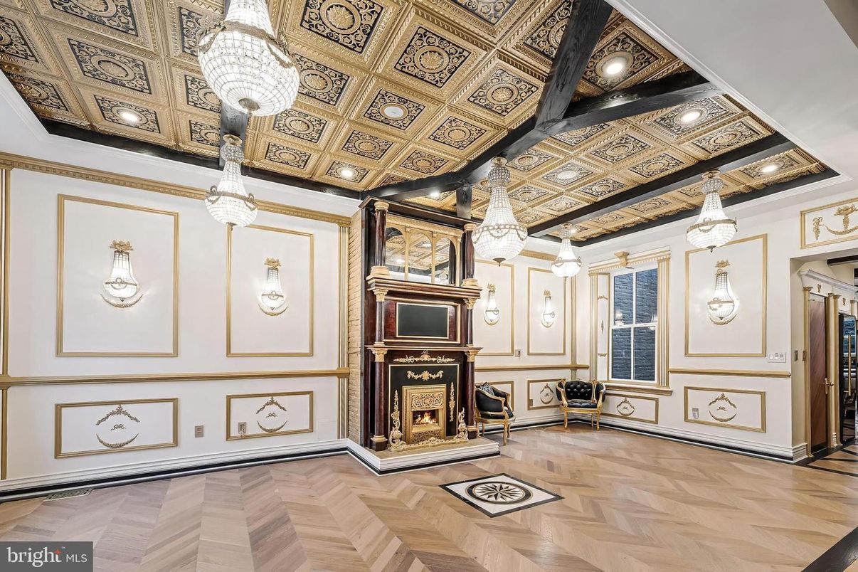 Chandelier, Fireplace, Interior, Pendant Lights, Recessed Lighting, Wood Texture Flooring