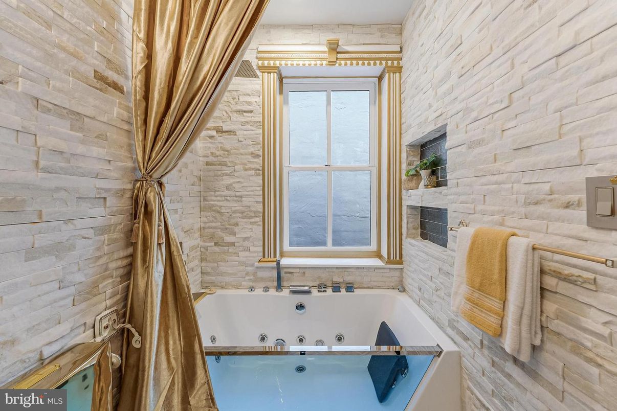 Bathroom, Interior, Stone Walls