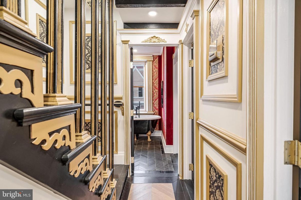 Bathroom, Free Standing Baths, Interior, Recessed Lighting, Wood Texture Flooring