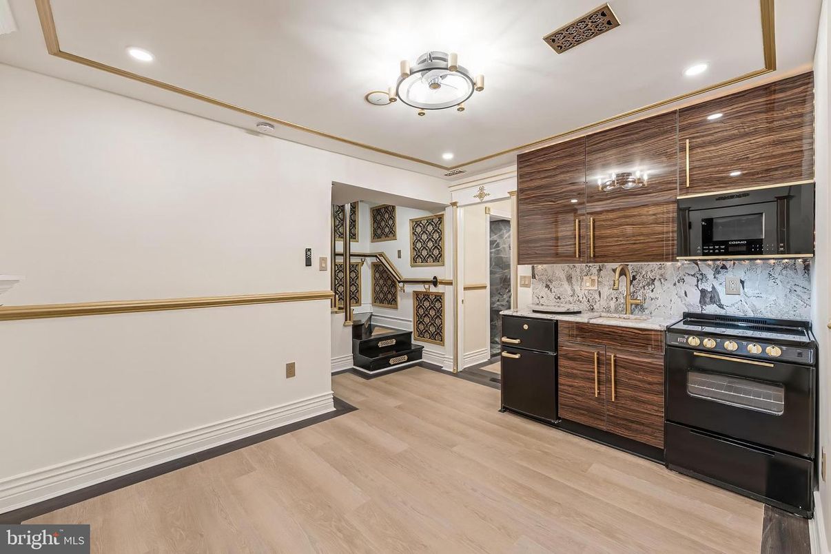 Interior, Kitchen, Marble Walls, Recessed Lighting, Wood Texture Flooring