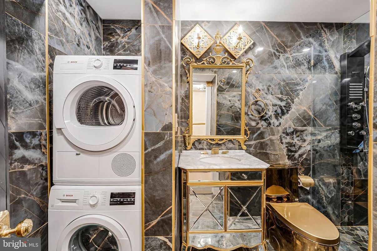 Bathroom, Interior, Utility Closets, Washer