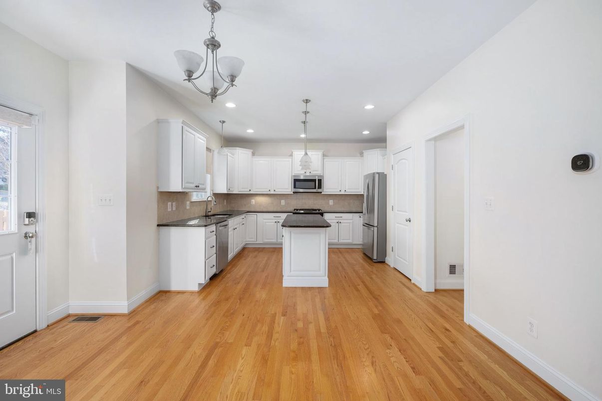 Interior, Kitchen, Pendant Lights, Recessed Lighting, Wood Texture Flooring